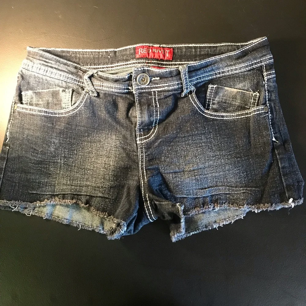 Red Rivet short stretchy denim shorts
